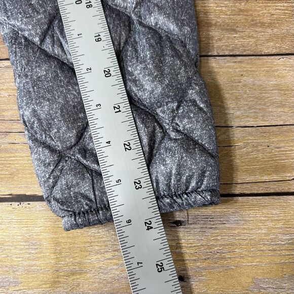 32 Degrees Heat Sz XS Women’s Ultra-Light Jacket  Used on Gray Color - Picture 12 of 13